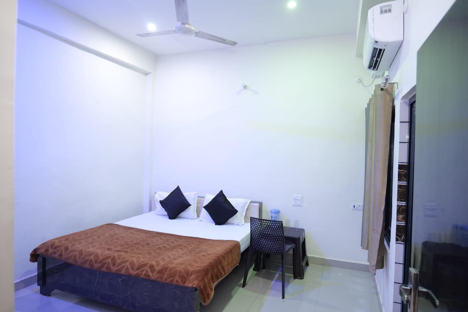 Hotel Jaanvi Orchha Buitenkant foto