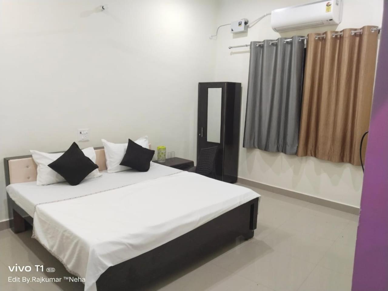 Hotel Jaanvi Orchha Buitenkant foto