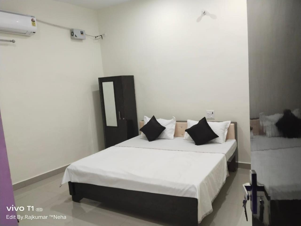 Hotel Jaanvi Orchha Buitenkant foto